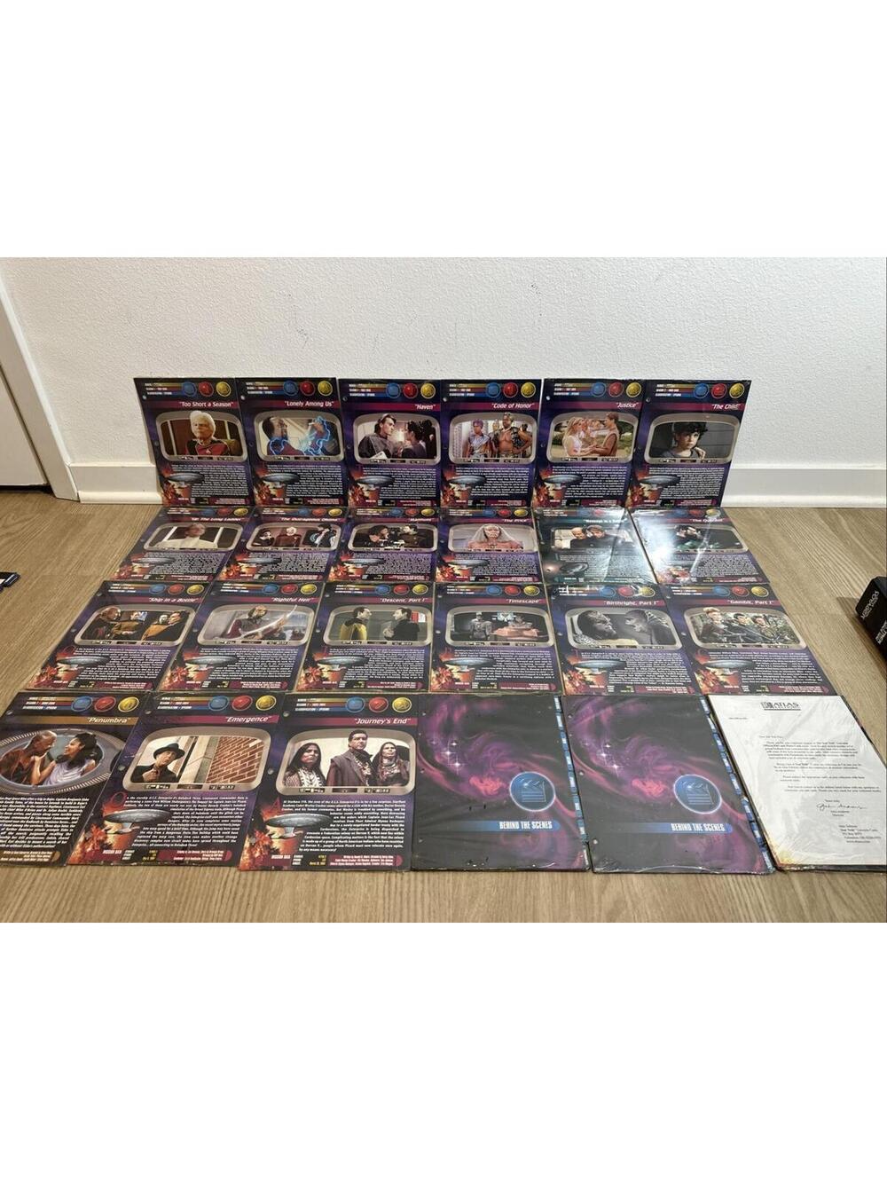 STAR TREK UNIVERSE Vintage 1997 Brand new Letter from the company With cards